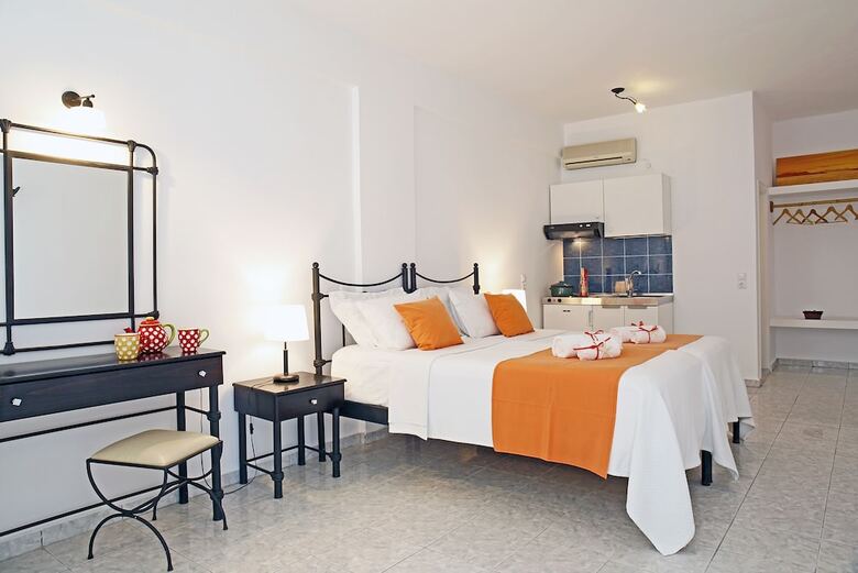 Agistri Apartments