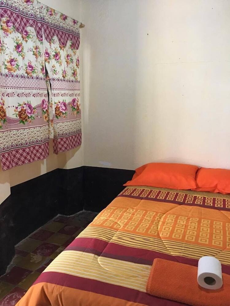 Bed & Breakfast La Union Guesthouse