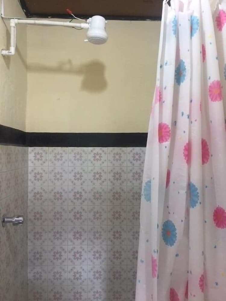 Bed & Breakfast La Union Guesthouse