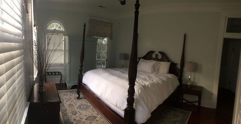 Posada City Club Of Wilmington