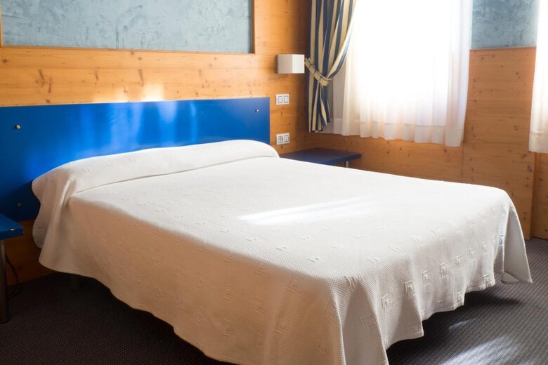 Hotel Bezana Lago