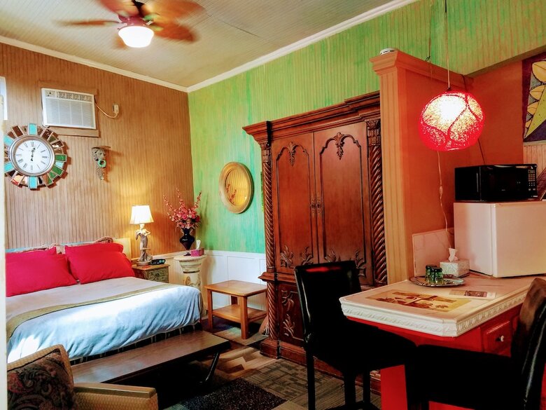 1812 Overture B&B