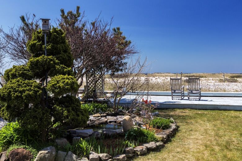 East Harbour Motel And Cottages