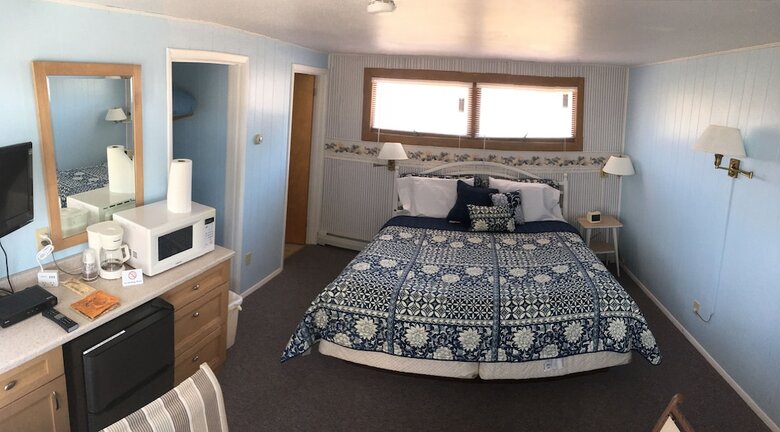 East Harbour Motel And Cottages
