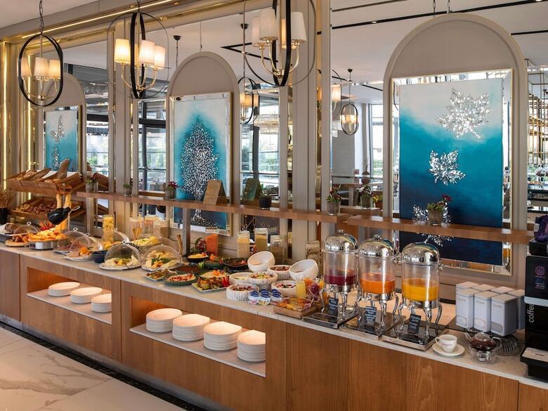 Hotel M�venpick Living Istanbul West