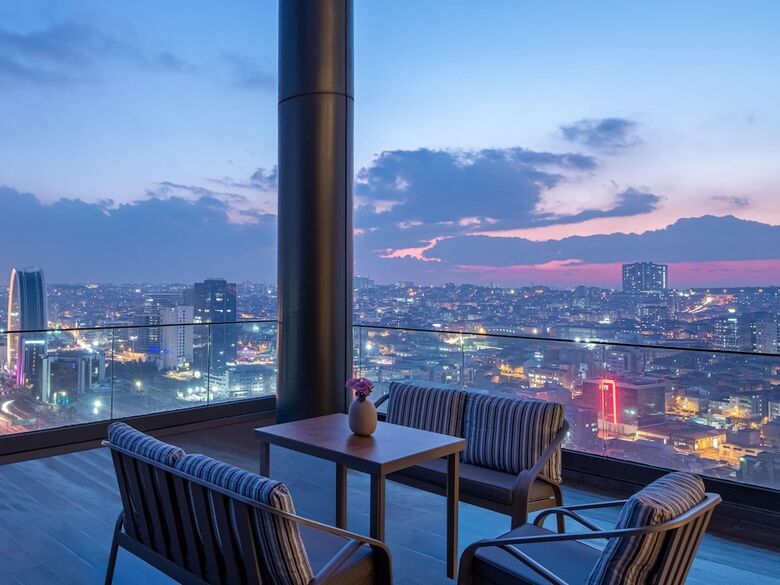 Hotel M�venpick Living Istanbul West