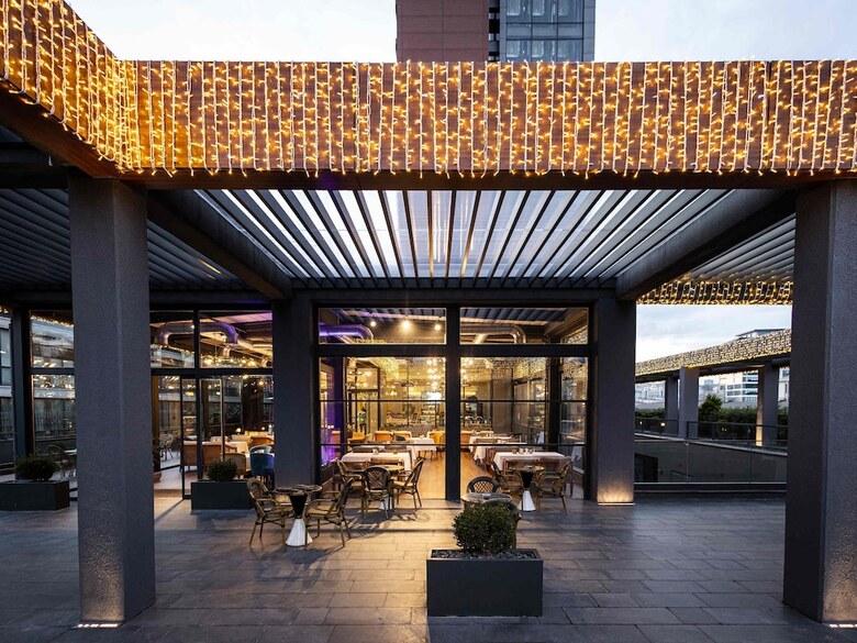 Hotel M�venpick Living Istanbul West