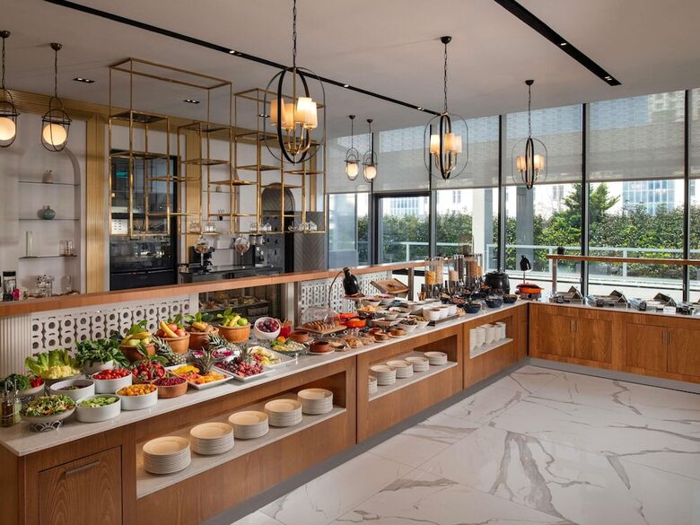 Hotel M�venpick Living Istanbul West
