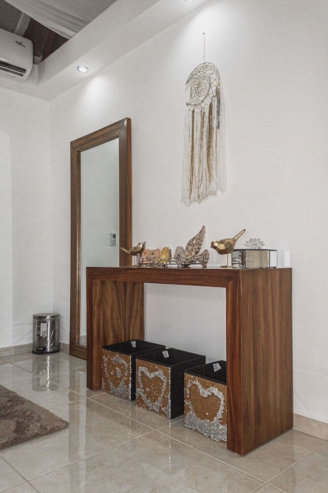 Blue Bird Hotel Boutique