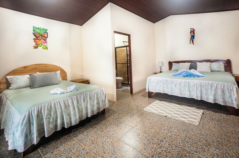 Cotingas Ocean View