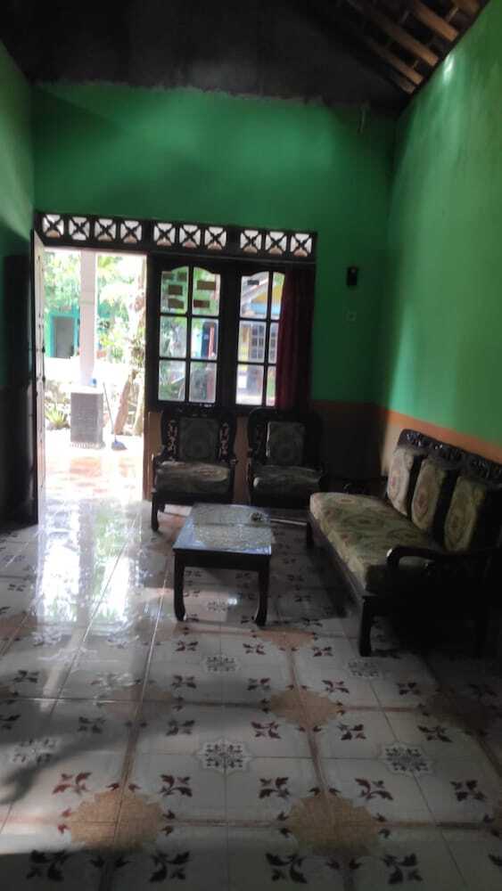 Dibyo Homestay