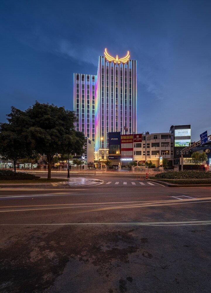 Muong Thanh Luxury Saigon Hotel