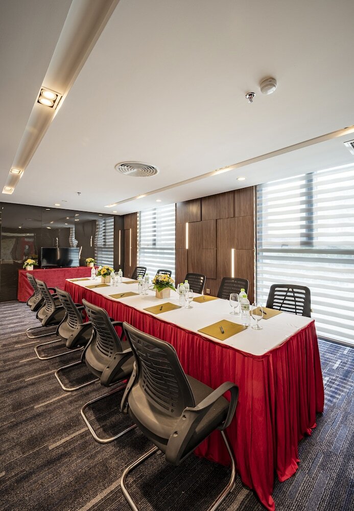 Muong Thanh Luxury Saigon Hotel
