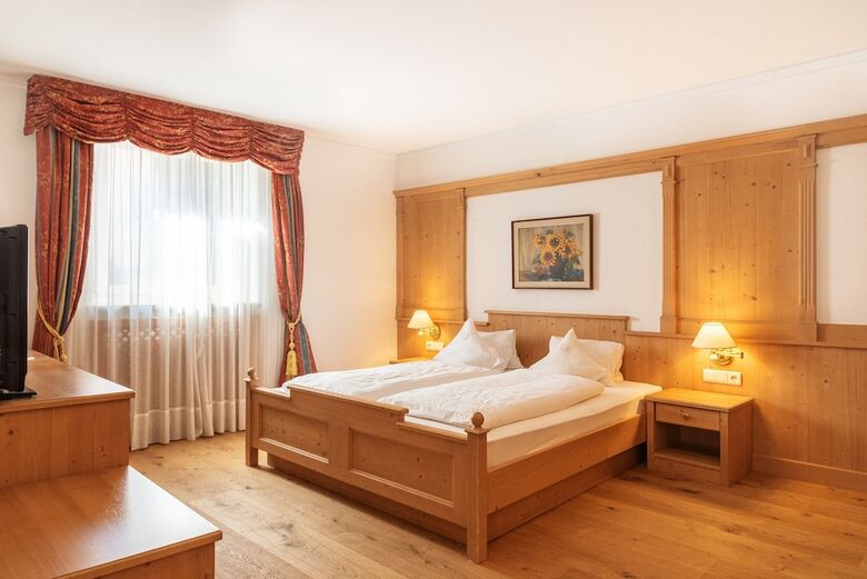 Hotel Goldenes R�ssl