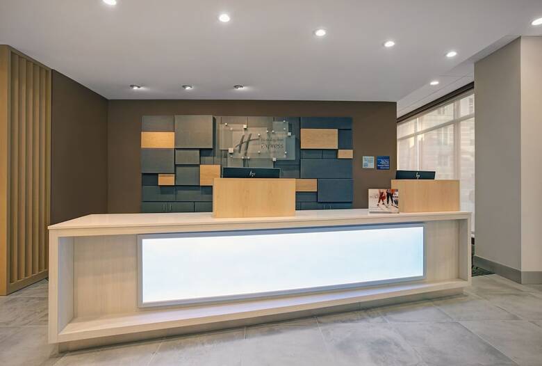 Hotel Holiday Inn Express Milwaukee Downtown By Ihg