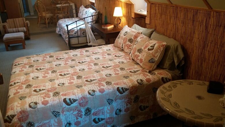 Island Guest House B&B