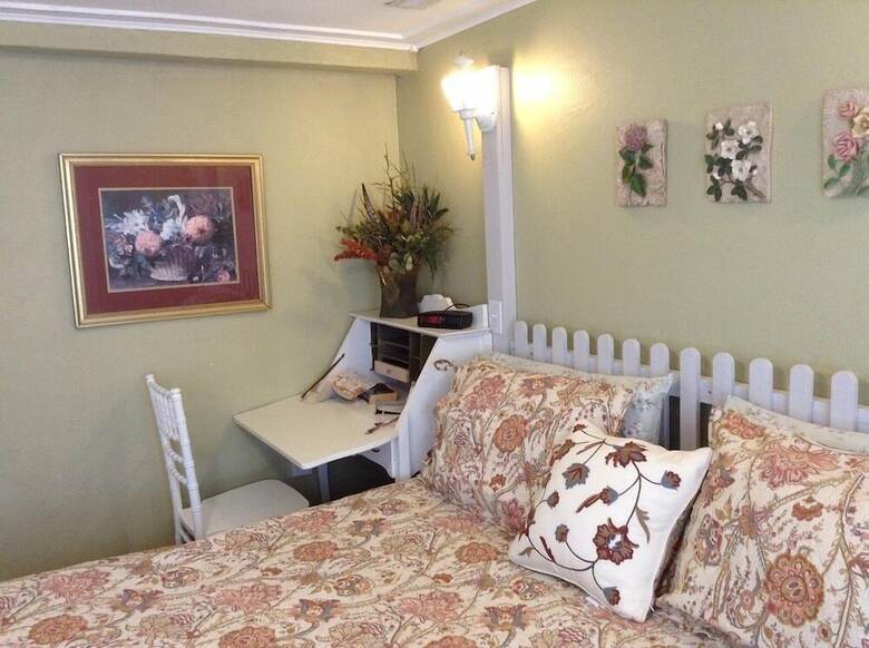 Island Guest House B&B