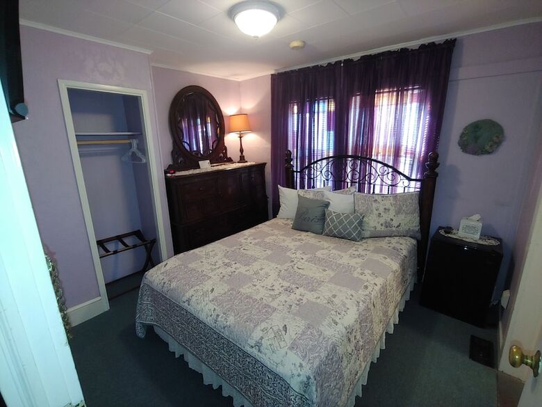 Island Guest House B&B