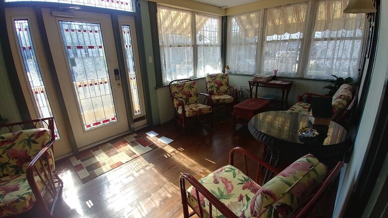 Island Guest House B&B