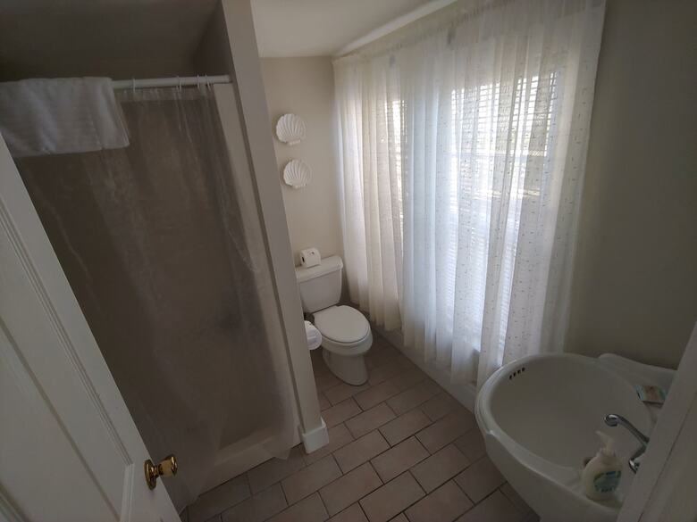 Island Guest House B&B