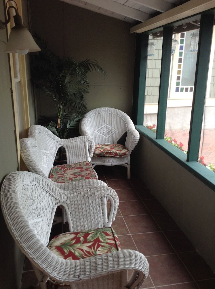 Island Guest House B&B