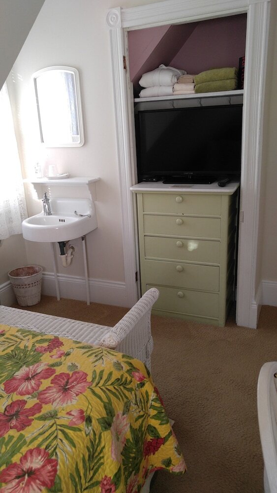 Island Guest House B&B