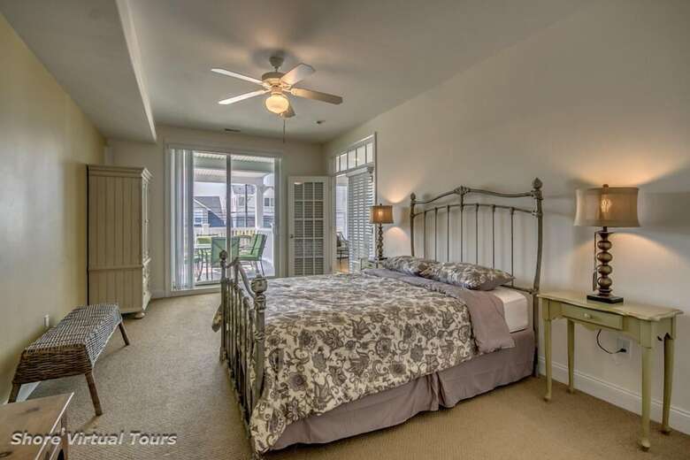 Hotel Hemingways By The Sea