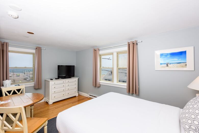 Mv Surfside Hotel