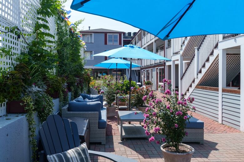 Mv Surfside Hotel