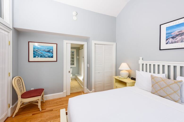 Mv Surfside Hotel