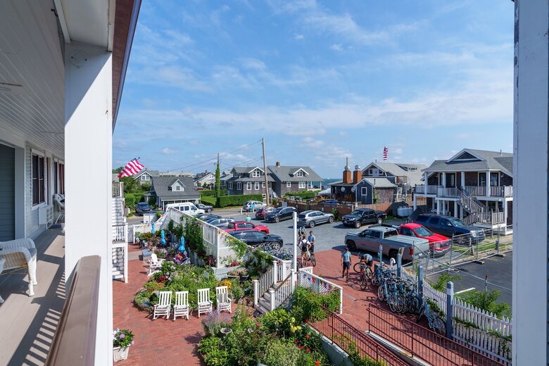 Mv Surfside Hotel