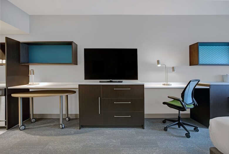 Hotel Home2 Suites By Hilton Milwaukee Downtown