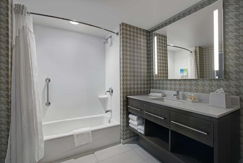 Hotel Home2 Suites By Hilton Milwaukee Downtown