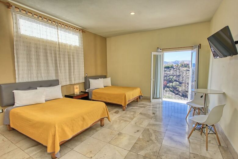 La Vista Hotel