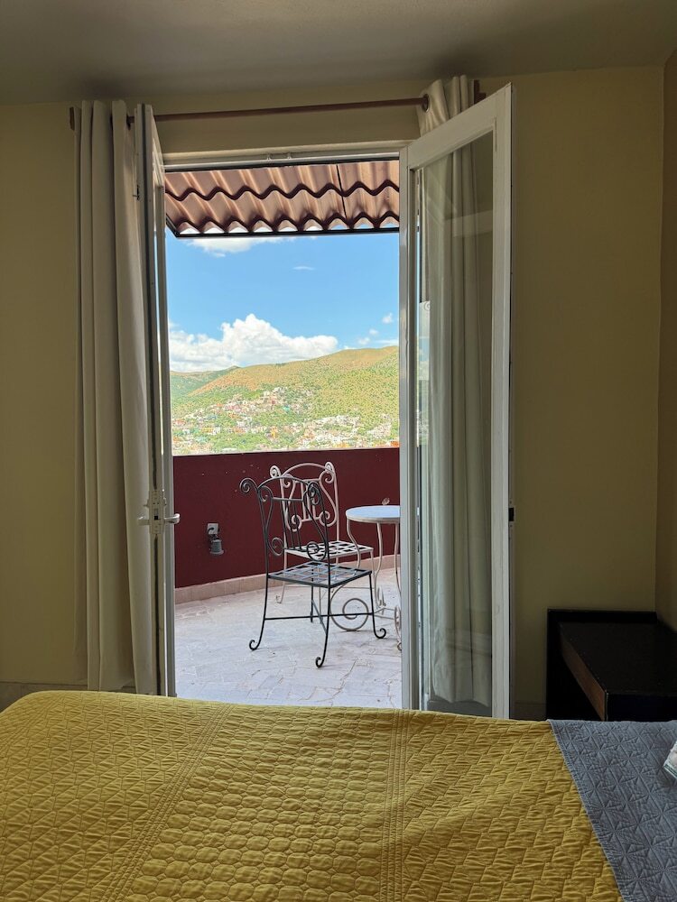 La Vista Hotel