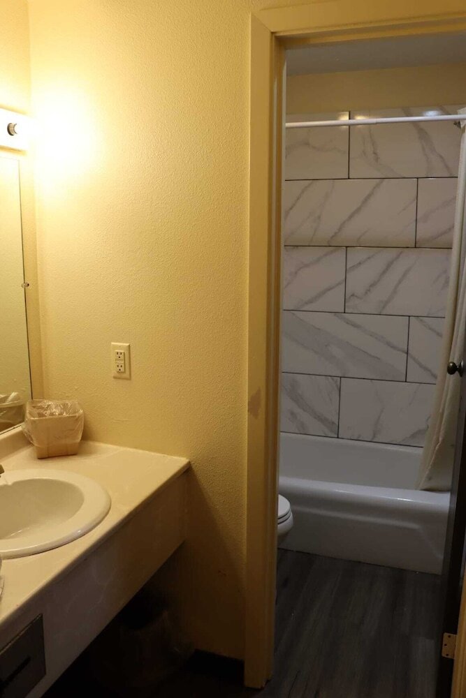 Hotel Budget Inn - Troy