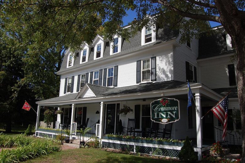 Hotel Cranmore Inn