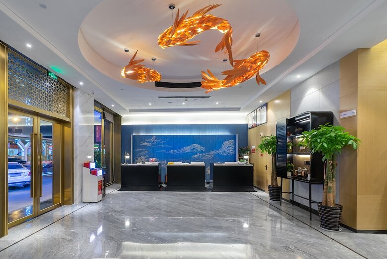 Y� W? Sh� B� Y� M?i J? Hotel