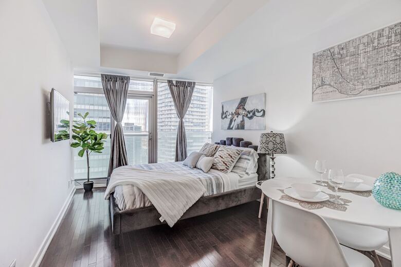 Aparthotel Lavish Suites