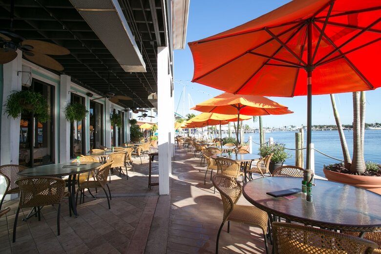 Hotel Matanzas Inn Bayside Resort And Marina