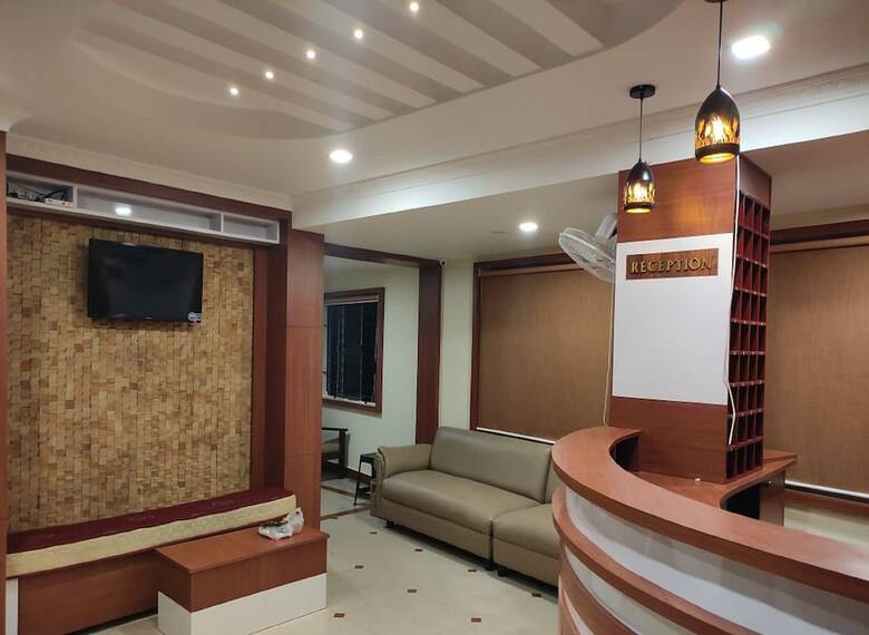 Hotel The City Residency
