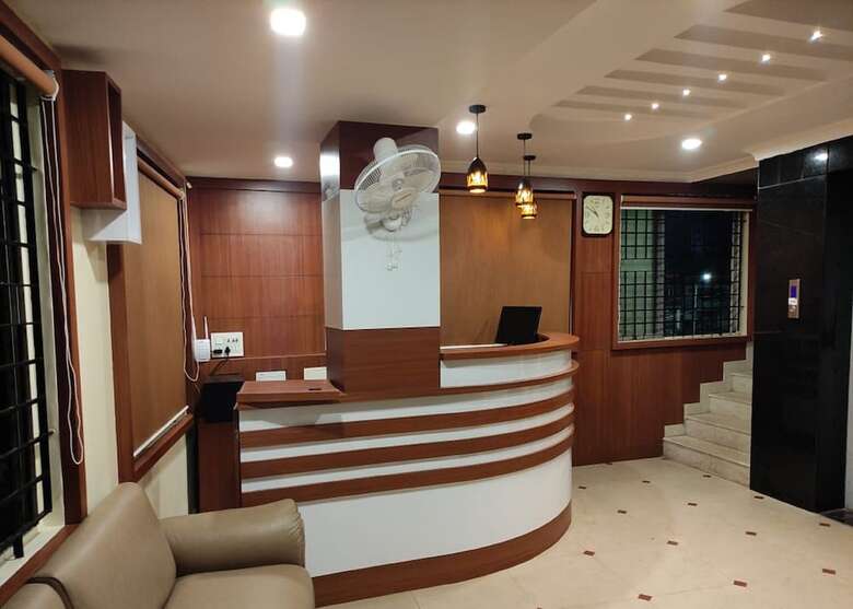Hotel The City Residency