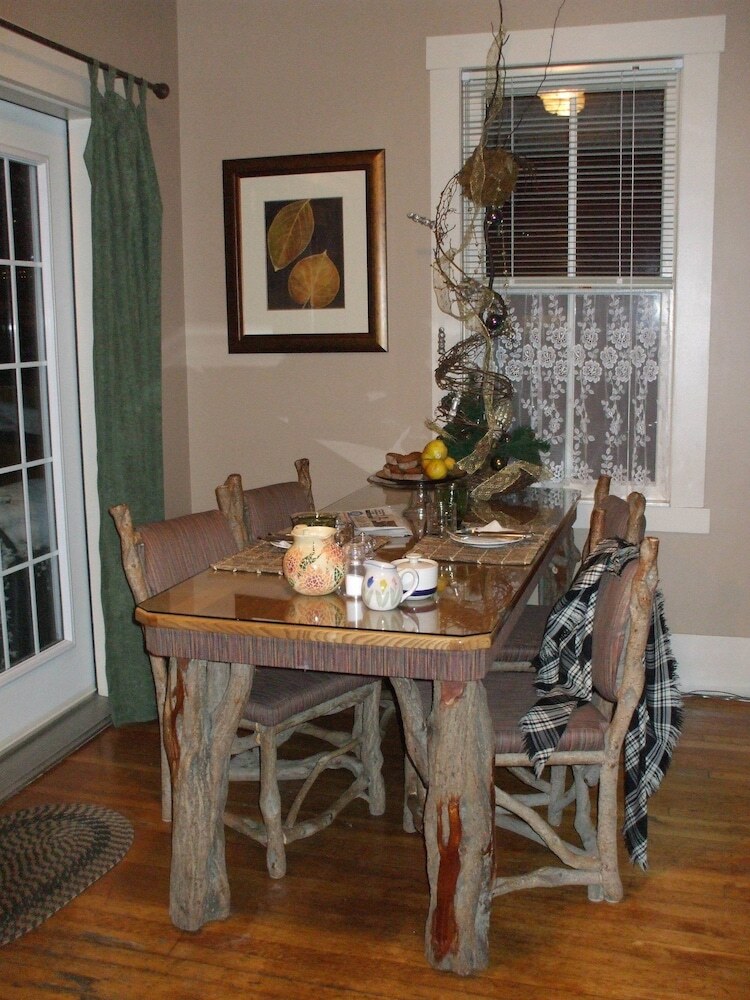 River Wynde Executive B&B