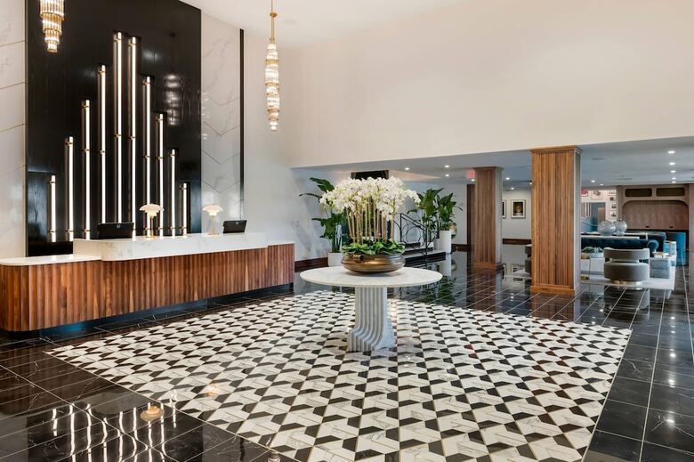 Cambria Hotel Detroit Downtown
