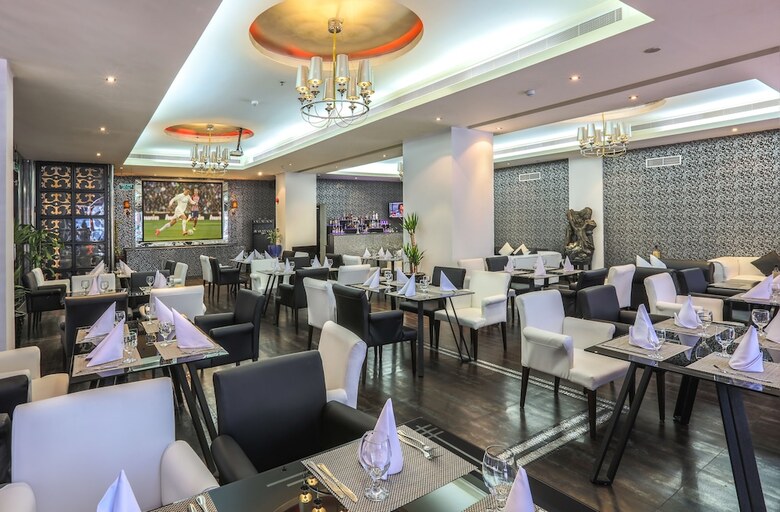 Aparthotel Loumage Hotel & Suites