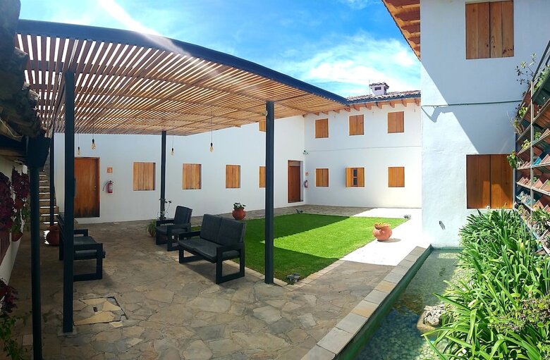 Hotel Y�