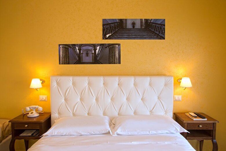 Neapolitantrips Hotel
