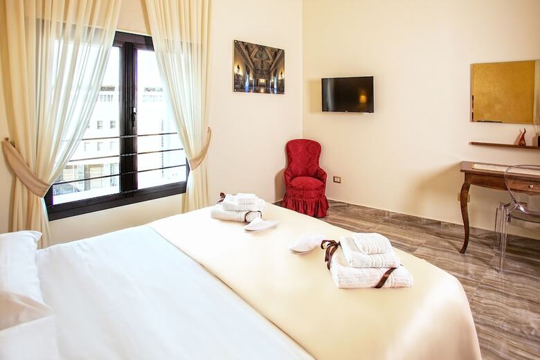 Neapolitantrips Hotel