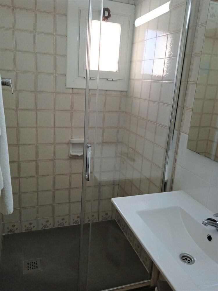 Hotel 153