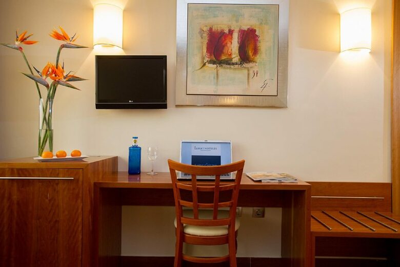 Hotel Leflet Valme